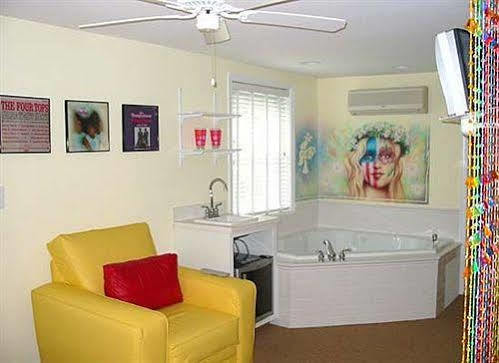 Summer Nites Bed & Breakfast 3*